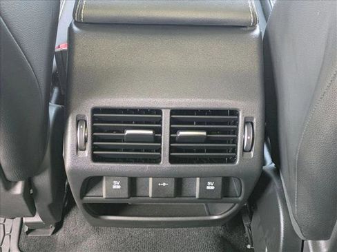 Used 2024 Jaguar E-PACE R-Dynamic SE AWD/4WD image 18