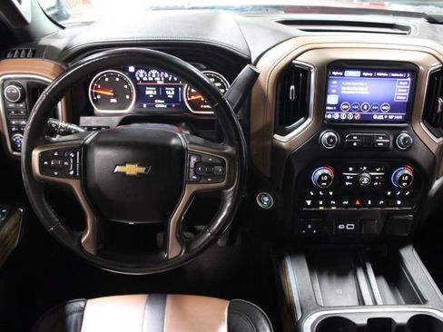 Used 2023 Chevrolet Silverado 2500 High Country AWD/4WD image 35