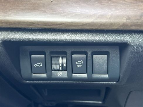 Certified 2023 Subaru Outback Limited XT image 23