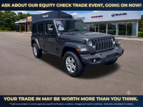 Used 2022 Jeep Wrangler Unlimited Sport AWD/4WD image 2