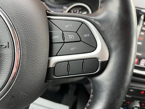 Used 2020 Jeep Compass Limited image 28