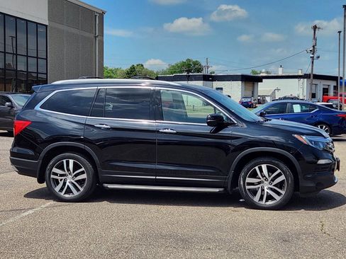 Used 2017 Honda Pilot Elite image 10