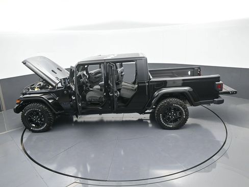 Used 2024 Jeep Gladiator Sport image 69