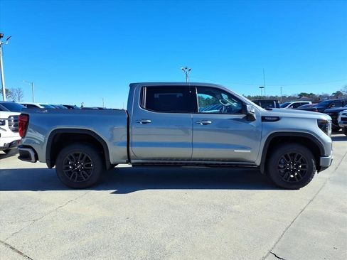 Used 2021 GMC Sierra 1500 4x4 Crew Cab w/ Sierra Value Package image 8