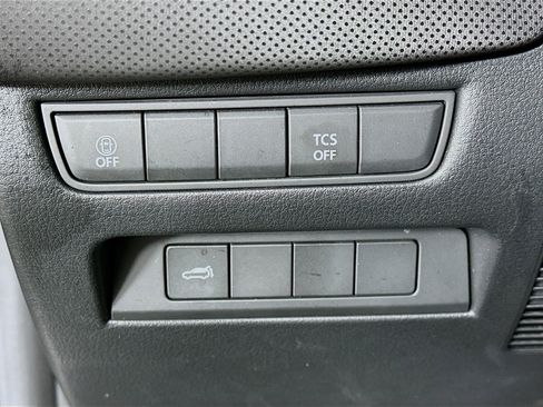 Used 2025 MAZDA CX-50 AWD 2.5 S w/ Premium Package image 16