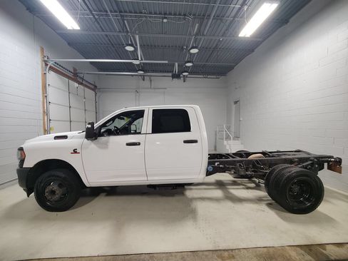 Used 2024 RAM 3500 Tradesman w/ Max Tow Package AWD/4WD image 26