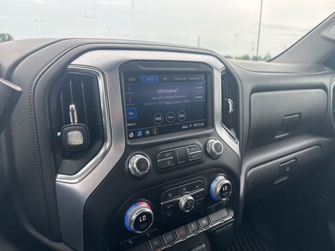 Used 2020 GMC Sierra 1500 Elevation w/ Elevation 2.7L Value Package AWD/4WD image 2
