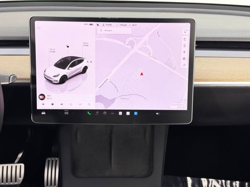 Used 2022 Tesla Model Y Performance image 21