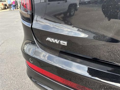 Certified 2023 Cadillac XT6 Sport image 4