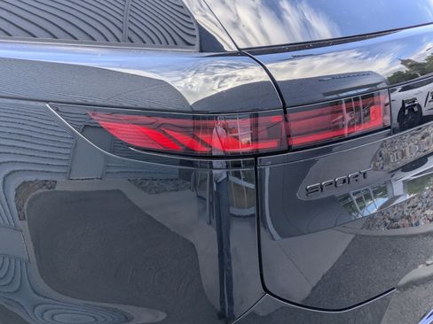 New 2026 Land Rover Range Rover Sport Dynamic SE AWD/4WD image 12