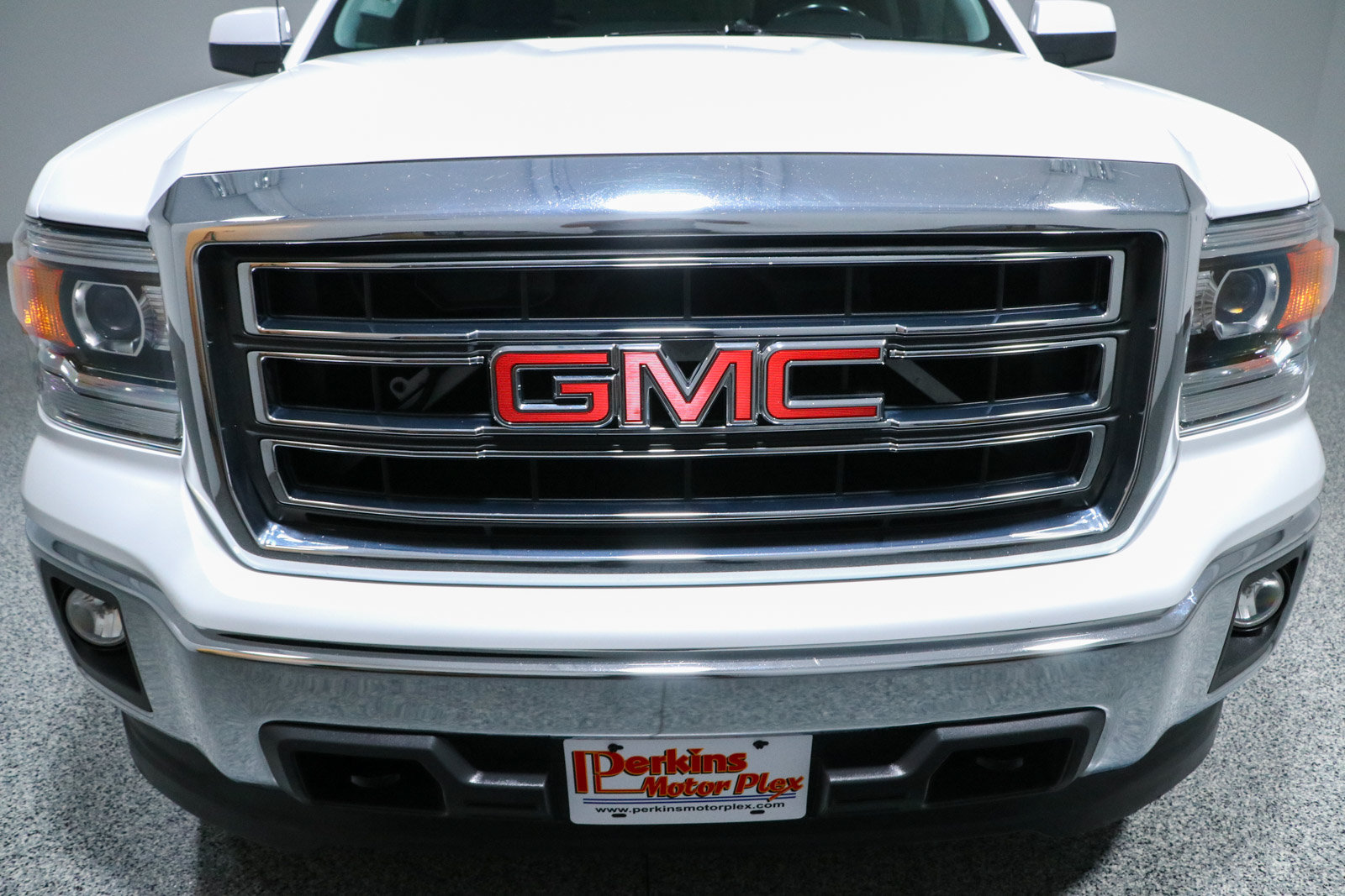 Used 2015 GMC Sierra 1500 SLE w/ SLE Value Package AWD/4WD image 4