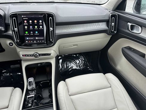 New 2026 Volvo XC40 B5 Plus w/ Protection Package Premier image 18