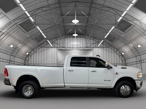 Used 2022 RAM 3500 Laramie AWD/4WD image 7