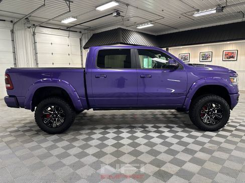 Used 2024 RAM 1500 Laramie AWD/4WD image 7