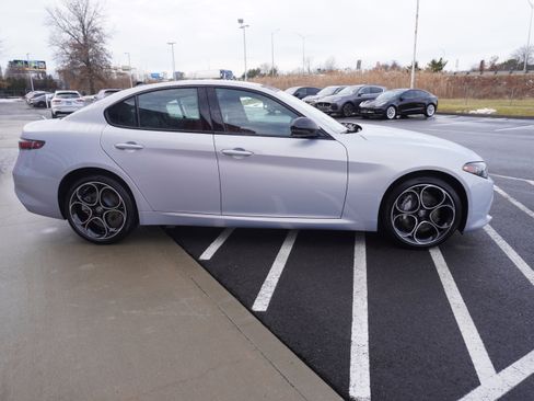 New 2025 Alfa Romeo Giulia AWD w/ Driving Assist Package image 6