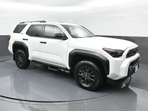 Used 2025 Toyota 4Runner SR5 AWD/4WD image 2