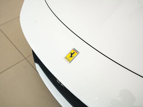 Used 2024 Ferrari Roma Spider image 40