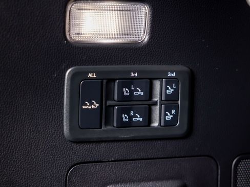 Used 2024 Lexus LX 600 4WD w/ Appearance Package image 39