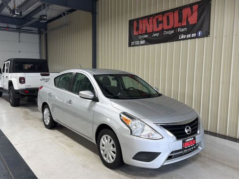 Used 2017 Nissan Versa SV image 23