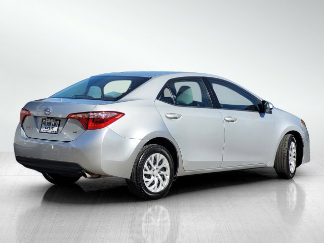 Used 2017 Toyota Corolla LE FWD image 4