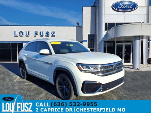 Used 2021 Volkswagen Atlas Cross Sport SE image 1