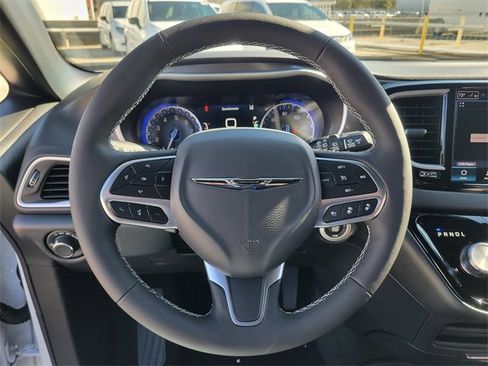 New 2026 Chrysler Voyager LX image 19