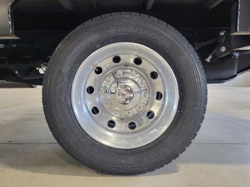 Used 2024 RAM 5500 SLT w/ Quick Order Package 2YG SLT image 11