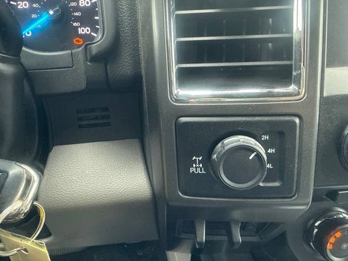 Used 2017 Ford F250 XLT w/ XLT Premium Package AWD/4WD image 18