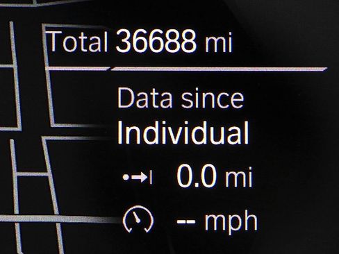 Used 2023 BMW M440i Convertible w/ Premium Package image 31