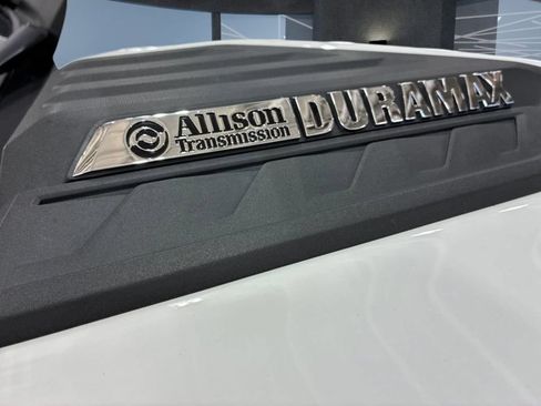 Used 2021 Chevrolet Silverado 3500 LT AWD/4WD image 9
