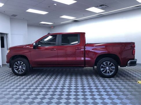 Used 2022 Chevrolet Silverado 1500 LT image 3