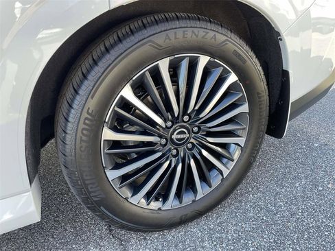 New 2025 Nissan Armada Platinum Reserve image 7