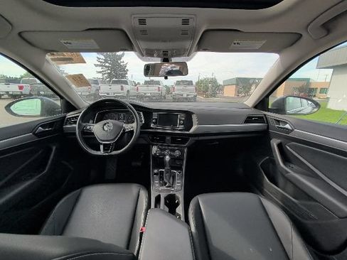 Used 2019 Volkswagen Jetta SE FWD image 6