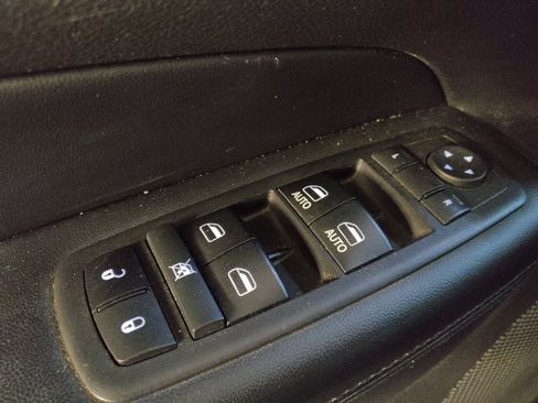 Used 2018 Jeep Grand Cherokee Limited AWD/4WD image 27