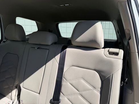 New 2026 Volkswagen Atlas SE FWD image 17