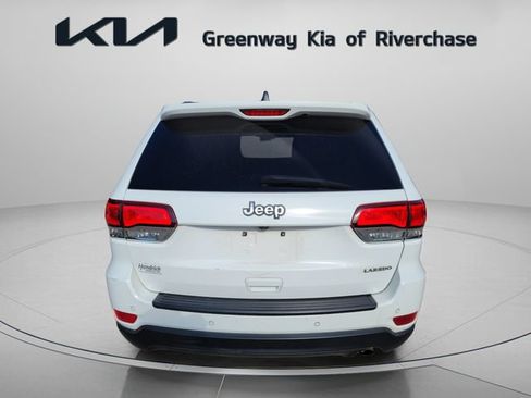 Used 2021 Jeep Grand Cherokee Laredo RWD image 5
