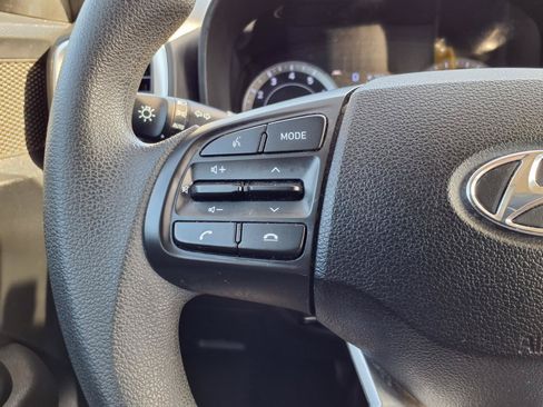 Used 2020 Hyundai Venue SEL FWD image 15