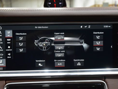 Used 2018 Porsche Panamera 4S AWD/4WD image 31