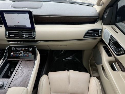 Used 2019 Lincoln Navigator Reserve AWD/4WD image 26
