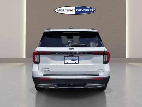 Used 2025 Ford Explorer Active w/ Active Comfort Package AWD/4WD image 7