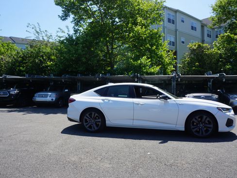 Used 2022 Acura TLX w/ A-SPEC Pkg FWD image 3