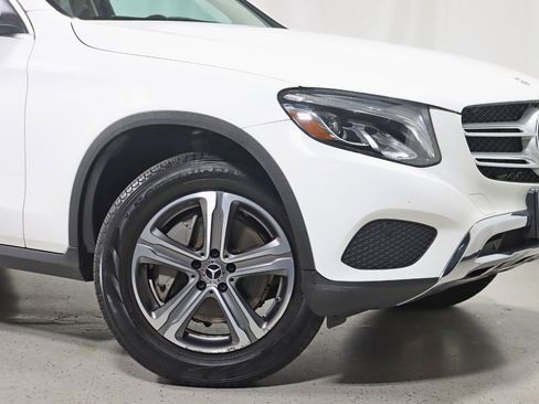 Used 2019 Mercedes-Benz GLC 300 4MATIC image 5