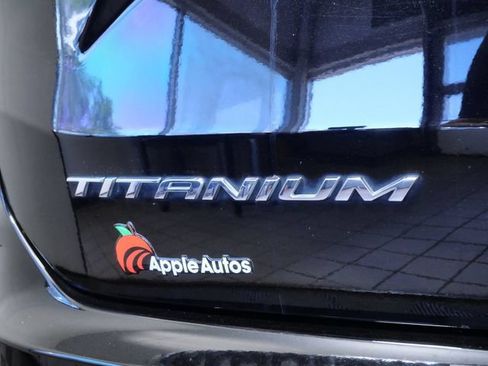 Used 2023 Ford Edge Titanium w/ Equipment Group 301A AWD/4WD image 9