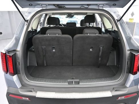 Used 2022 Kia Sorento LX image 34