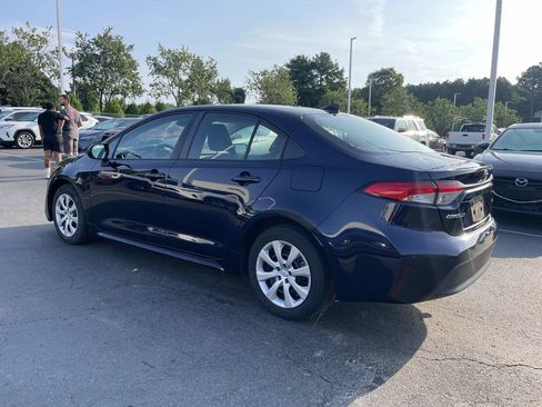 Used 2024 Toyota Corolla LE FWD image 5
