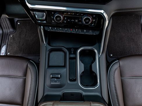 Used 2024 GMC Sierra 2500 Denali w/ Denali Reserve Package image 28