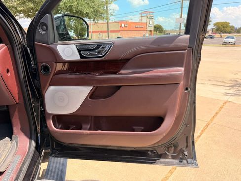 Used 2019 Lincoln Navigator Black Label w/ Cargo Package AWD/4WD image 20