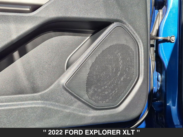 Used 2022 Ford Explorer XLT w/ Equipment Group 202A AWD/4WD image 12
