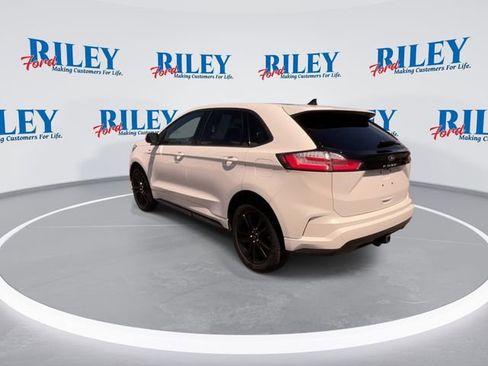 Used 2024 Ford Edge ST-Line w/ Class II Trailer Tow Package AWD/4WD image 7