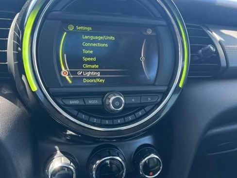 Used 2017 MINI Cooper 4-Door Hardtop FWD image 53